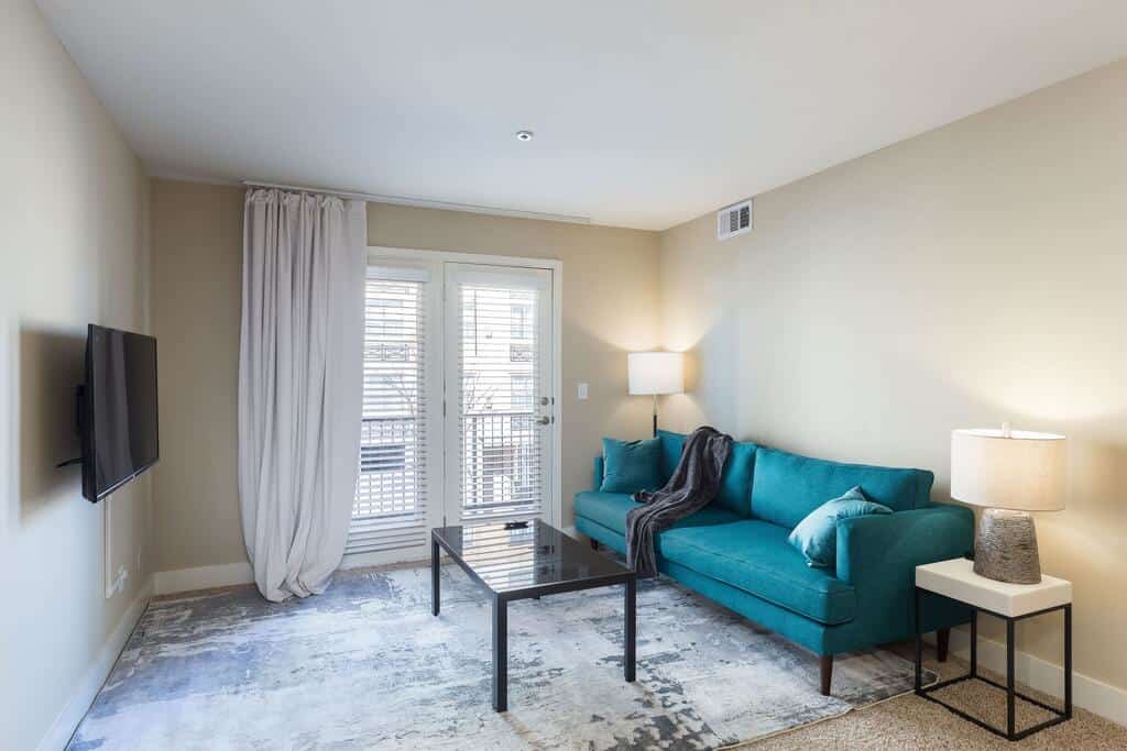  Revived DT 2BR with City View by Zencity