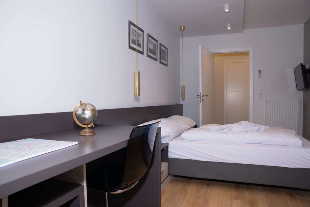 Christiano Apartments 5