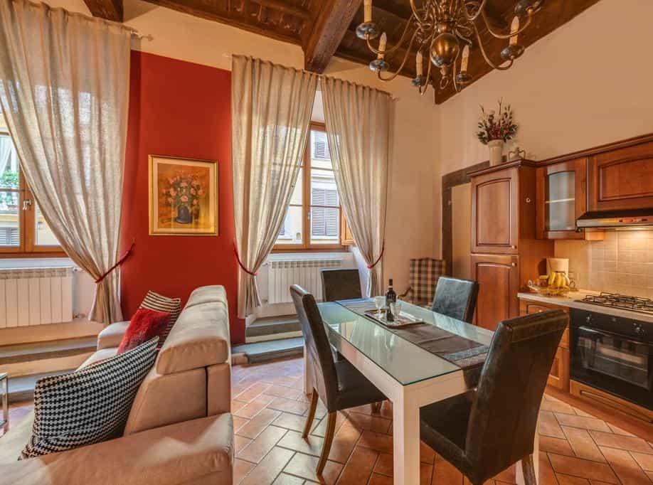 Dante States Apartments