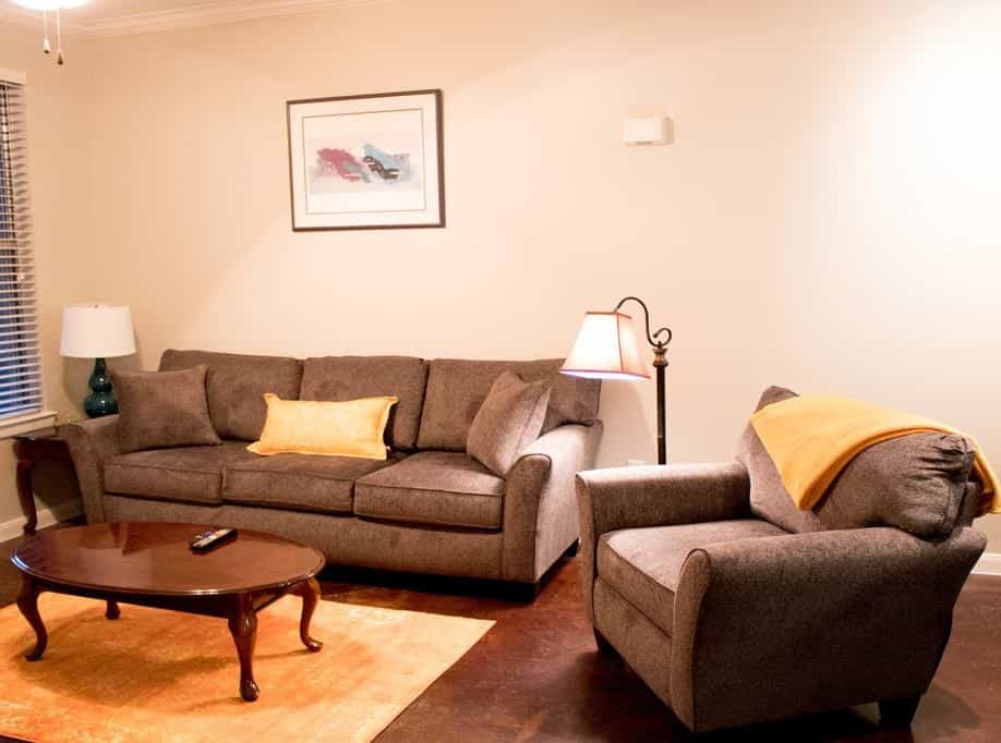 Downtown Dallas Beautiful Poolside Apartment 