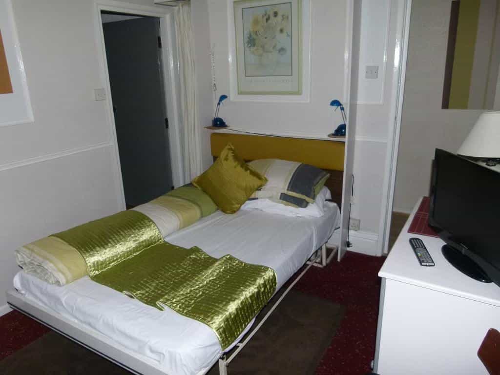 Lancaster Apartments 5