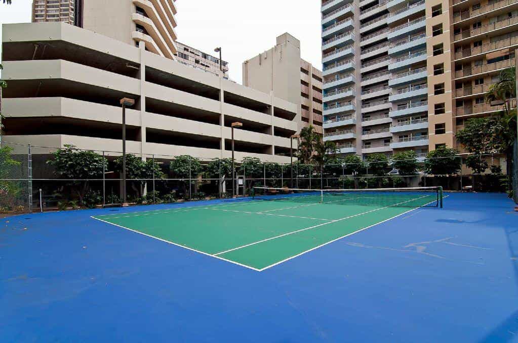 Ocean-View Studio: Parking, WiFi, Mall, Beach