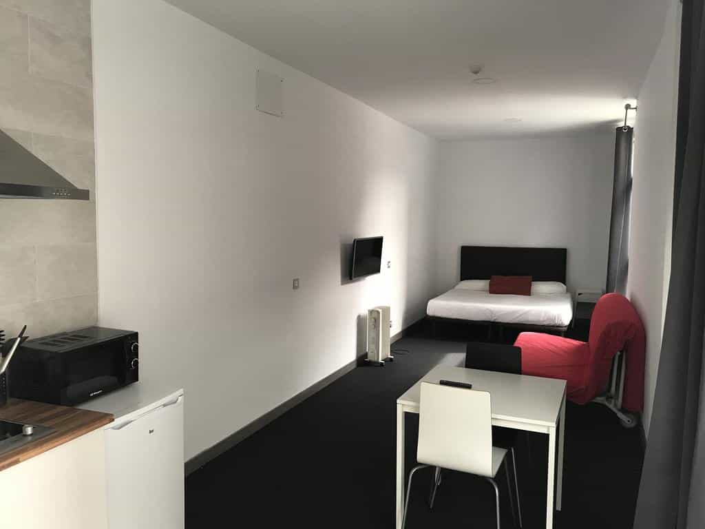 Room And 4