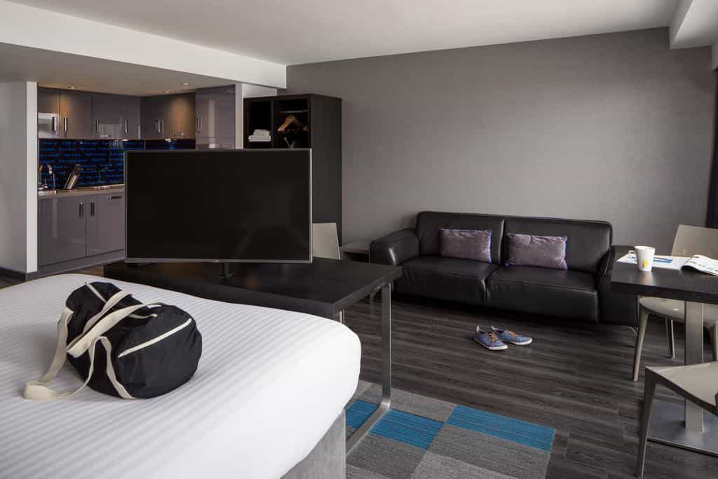 Roomzzz Nottingham 3