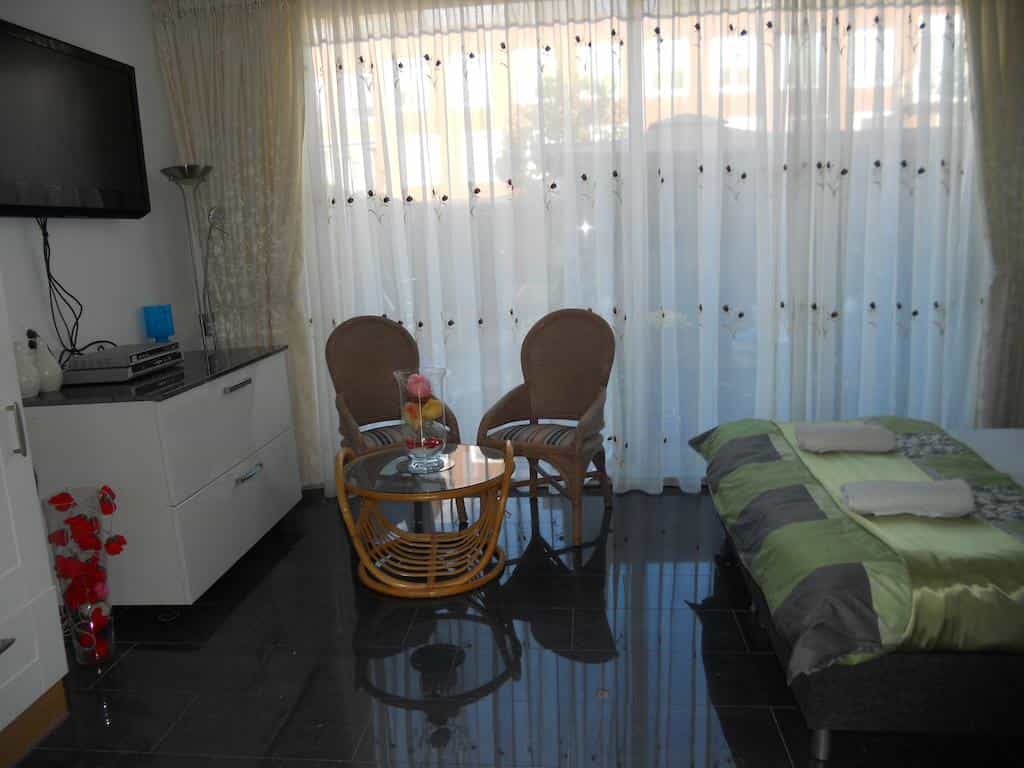 Sewdien's Apartment  4