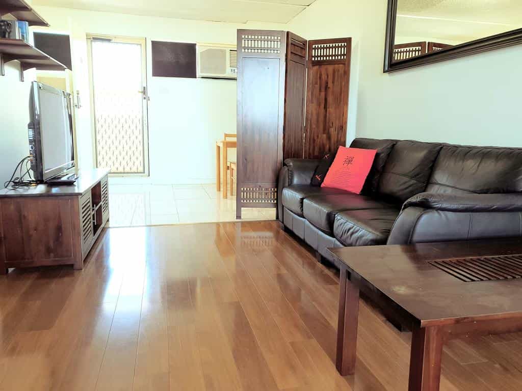 Studio 412 5