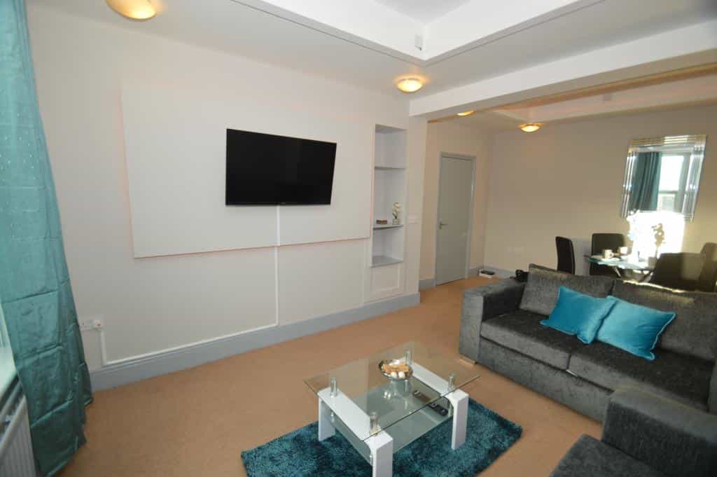 Westminster Apartment 5