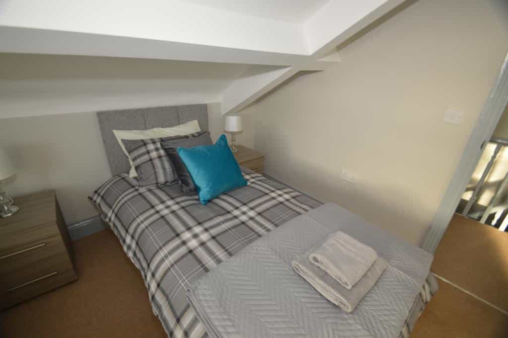 Westminster Apartment 1