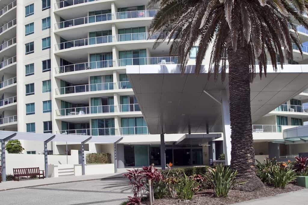 Wings Resort, Apartments and 2 Story Penthouses - We Accommodate