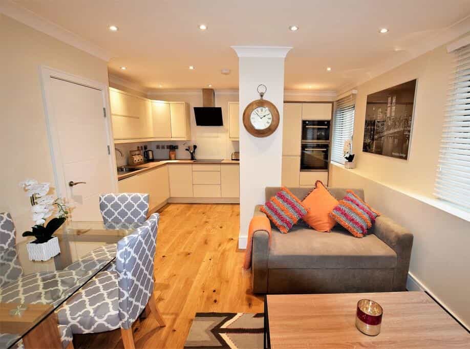 Yourapartment.com – Riverside Apartments City Centre